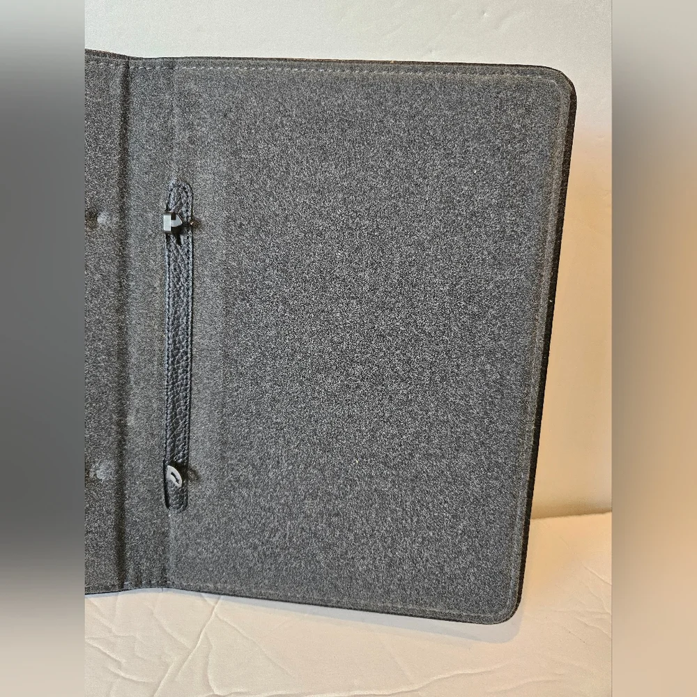 Amazon Black Kindle DX Cover with Textured Finish